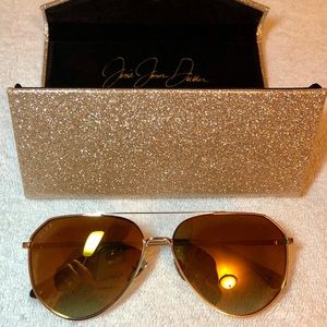 Woman’s Jesse James Decker DIFF Sunglasses